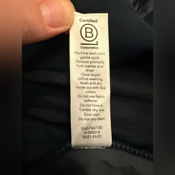 NWT Athleta Women’s Trekkie North NVLX Printed Shorts - Size 20 - Picture 8 of 9